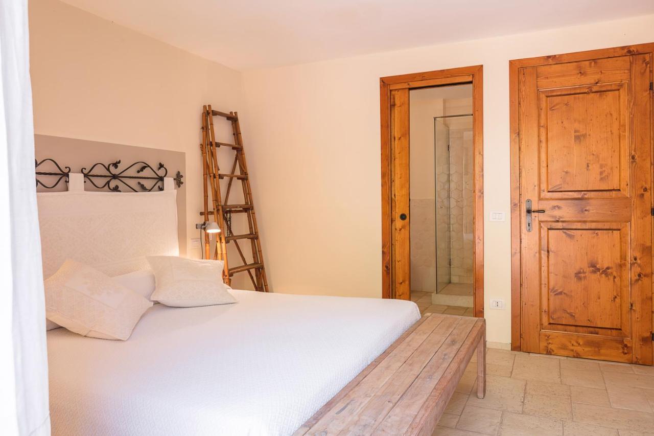 Bed and Breakfast Albero Capovolto Гольфо-Аранчі Екстер'єр фото